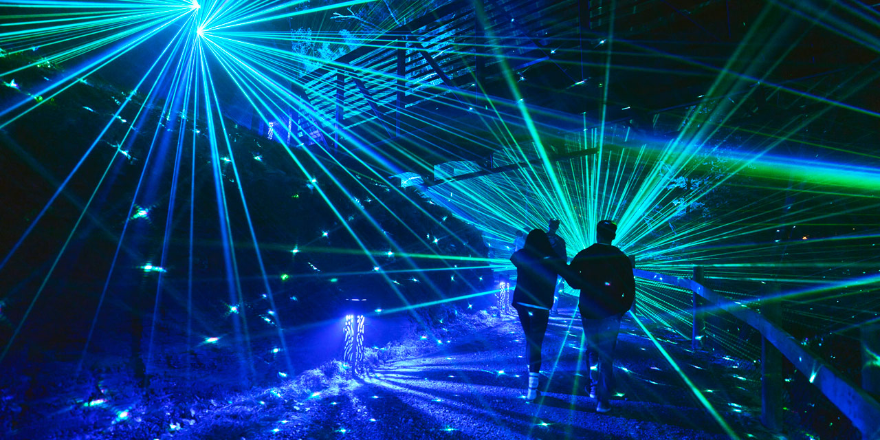 Laser lights at Aquavia Lumina.