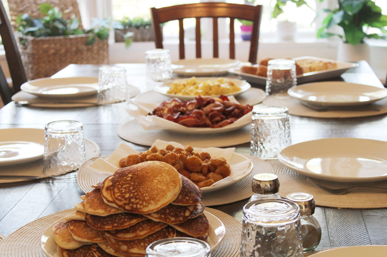 Breakfast pancakes served.