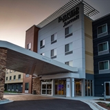 Exterior and entrance to the hotel.