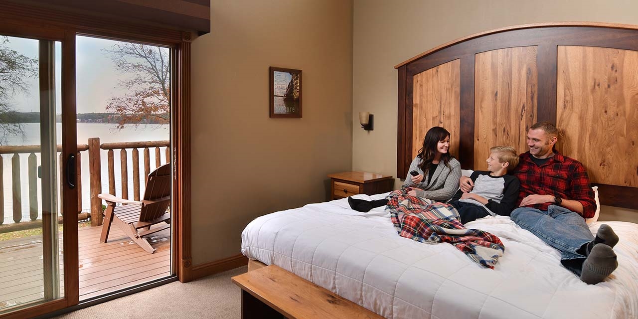 Family staying at Lake Delton Waterfront Villas