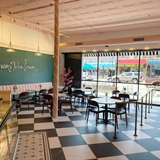 Huckleberry's Ice Cream & Bakery's interior.