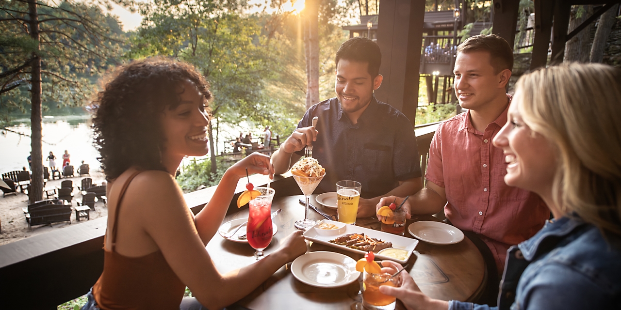 Couples enjoy a sunset meal at Ishnala Supper Club